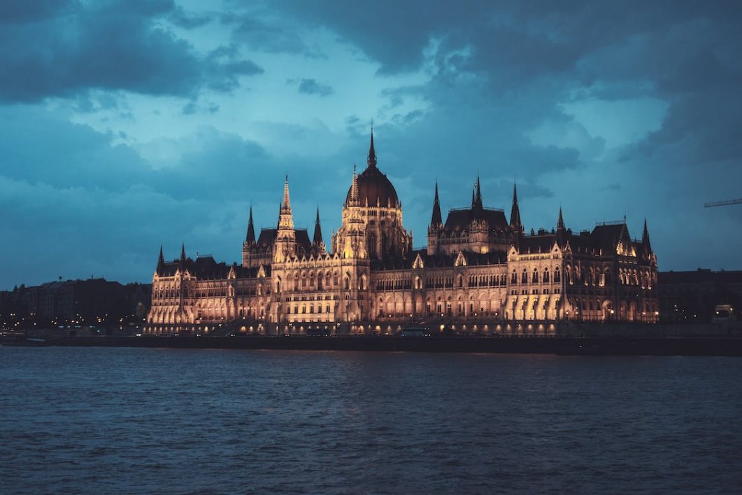 Welke gevolgen heeft Hongarije-beslissing voor samenwerking Nederlandse kennisinstellingen?